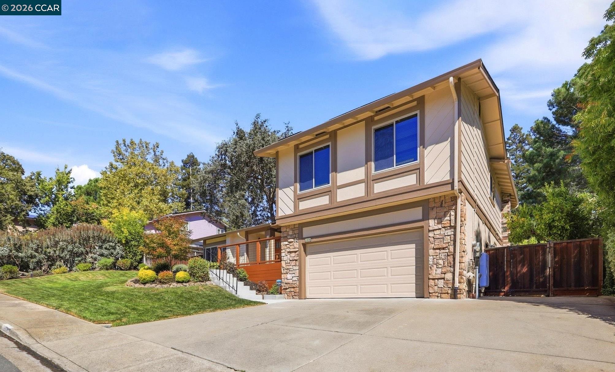 1859 Yolanda Cir