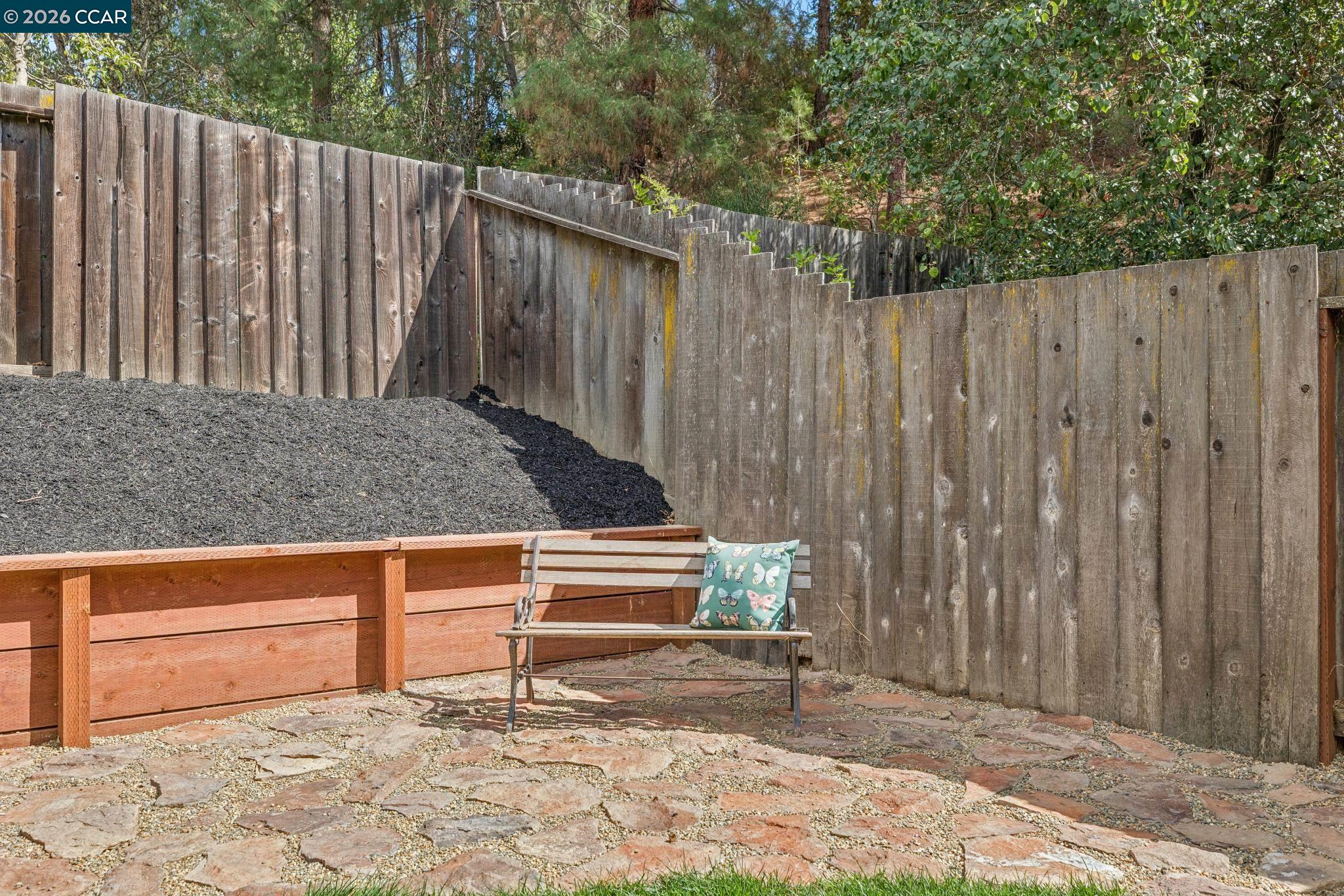 20 Alhambra Hills Dr