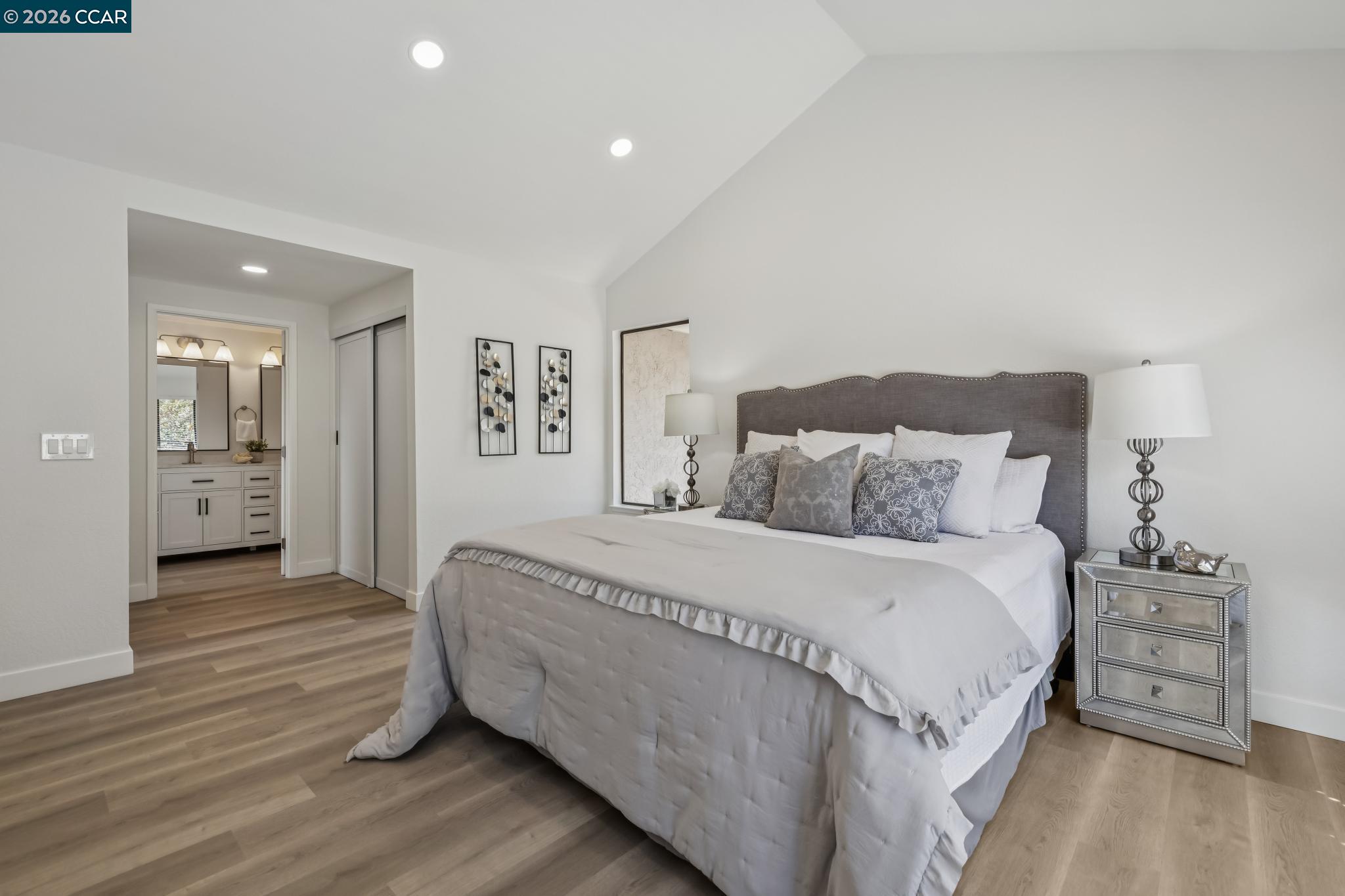 20 Alhambra Hills Dr