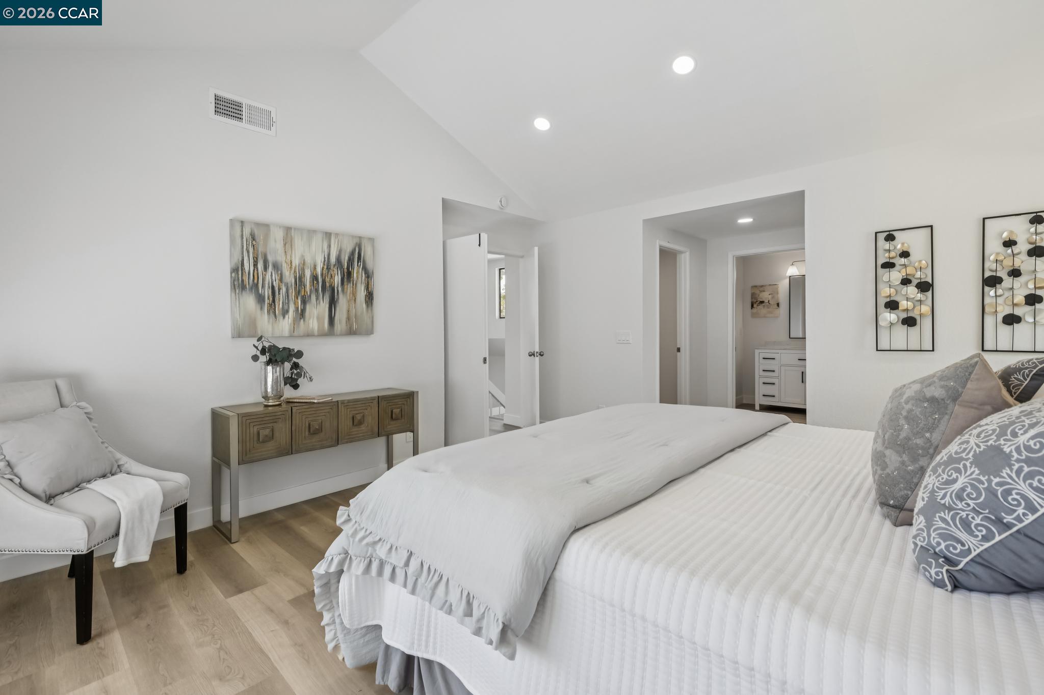 20 Alhambra Hills Dr