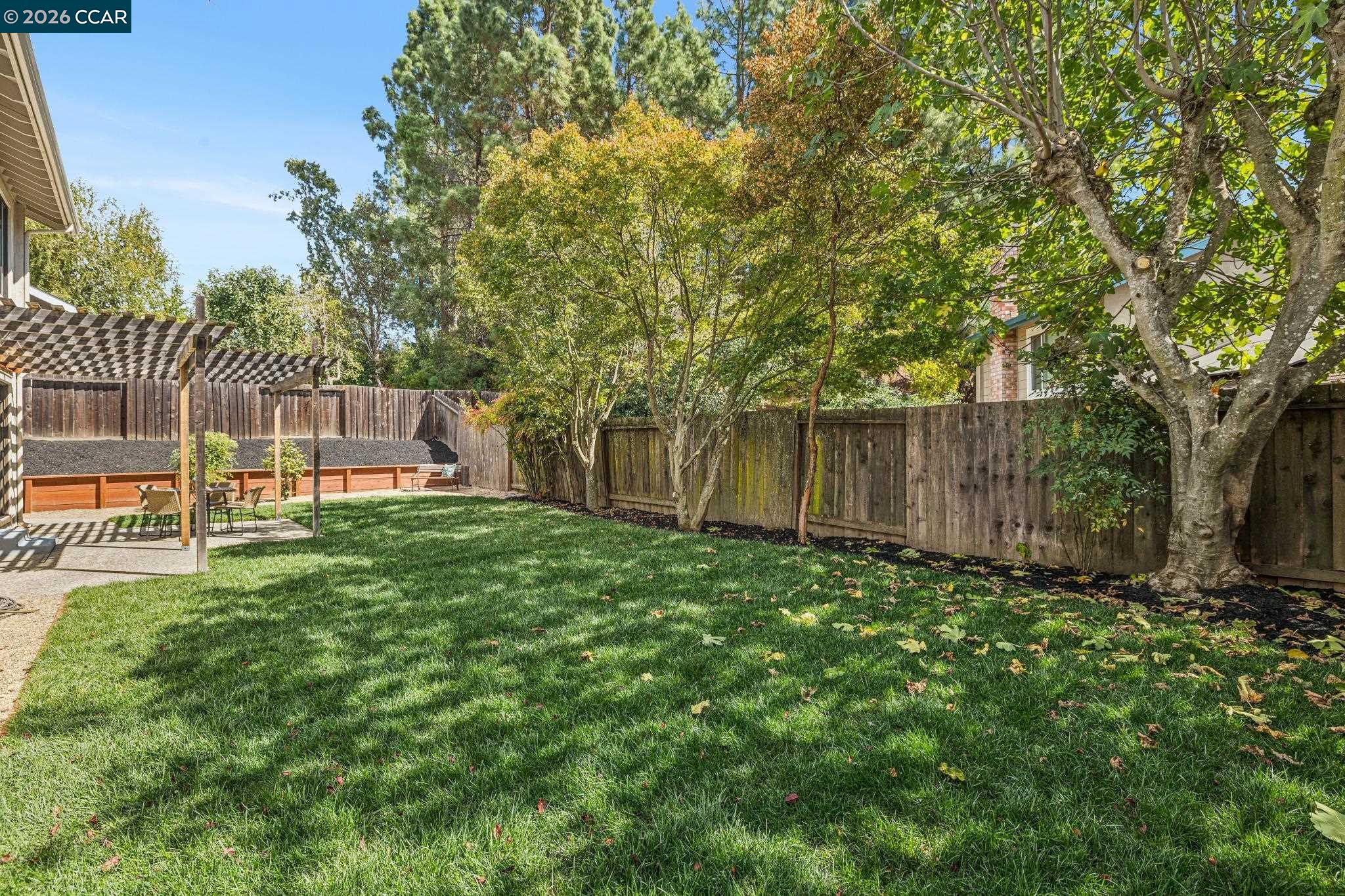 20 Alhambra Hills Dr