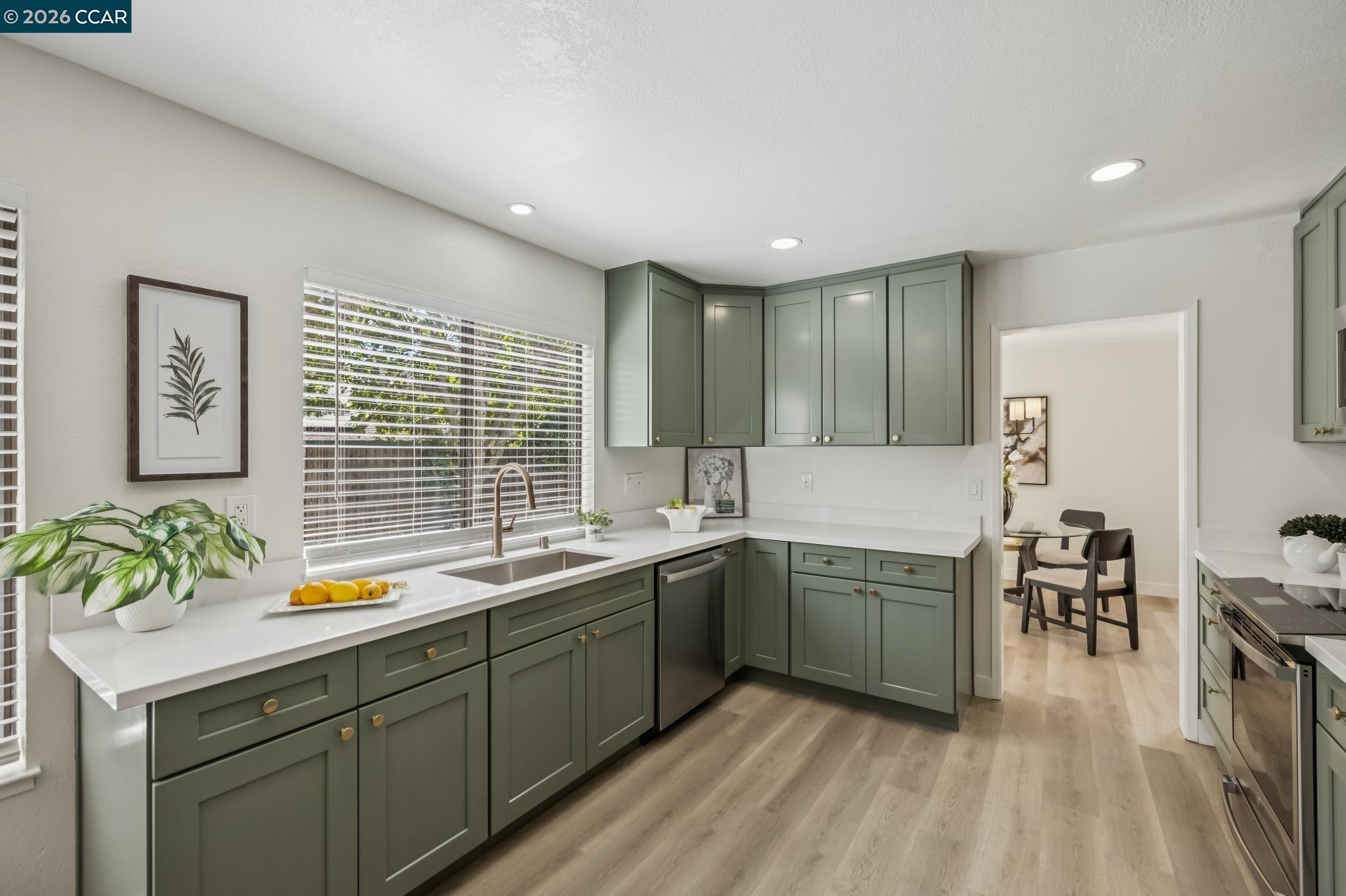 20 Alhambra Hills Dr