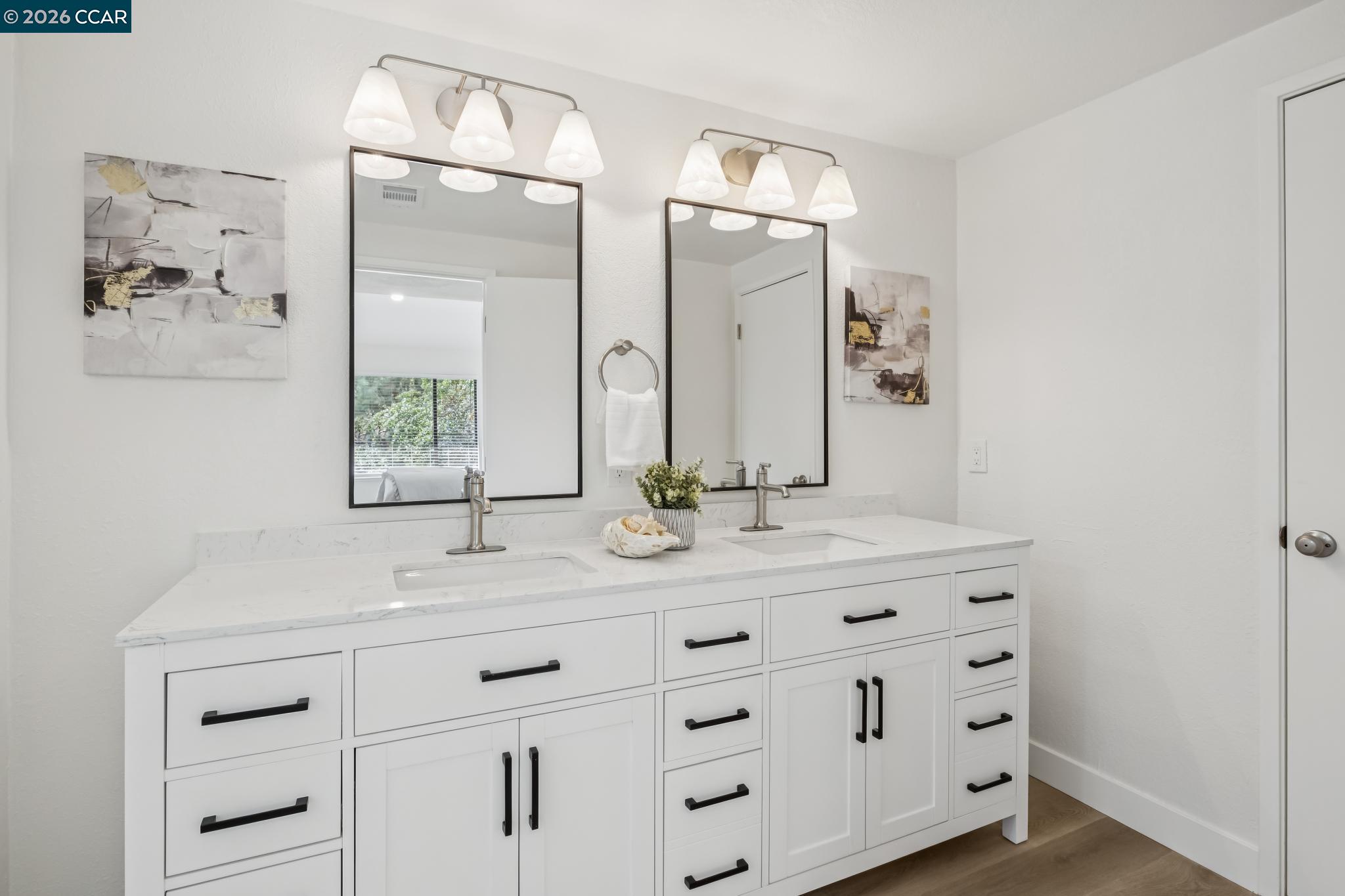 20 Alhambra Hills Dr