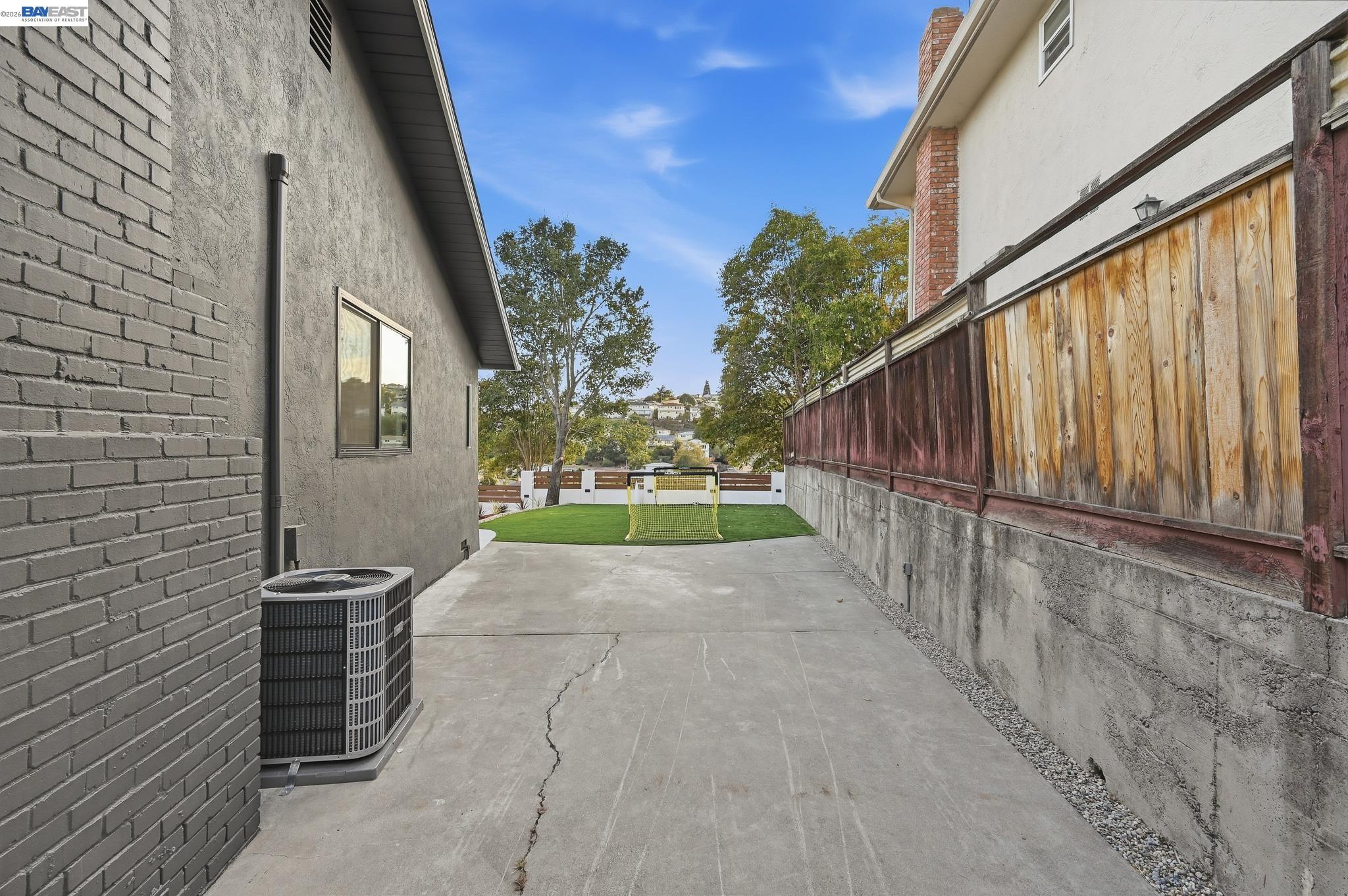 2843 Jennifer Dr