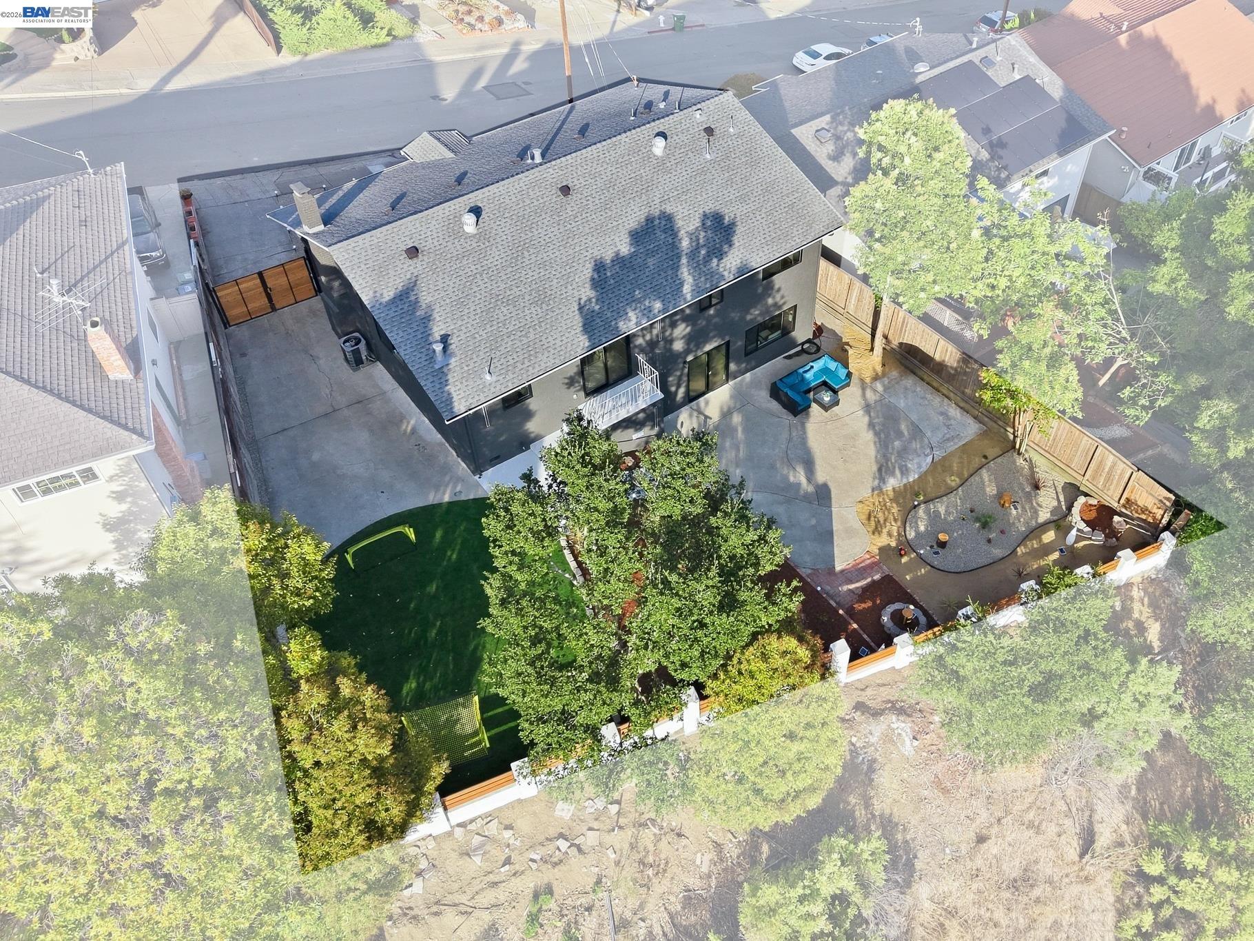 2843 Jennifer Dr