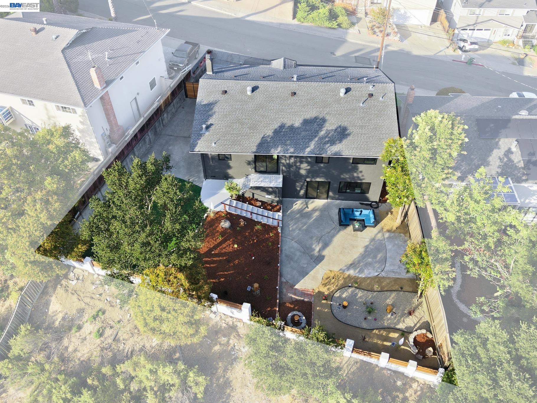 2843 Jennifer Dr