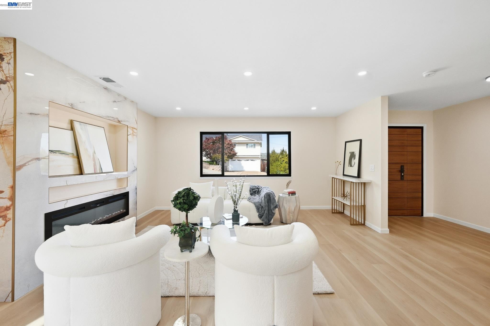 2843 Jennifer Dr
