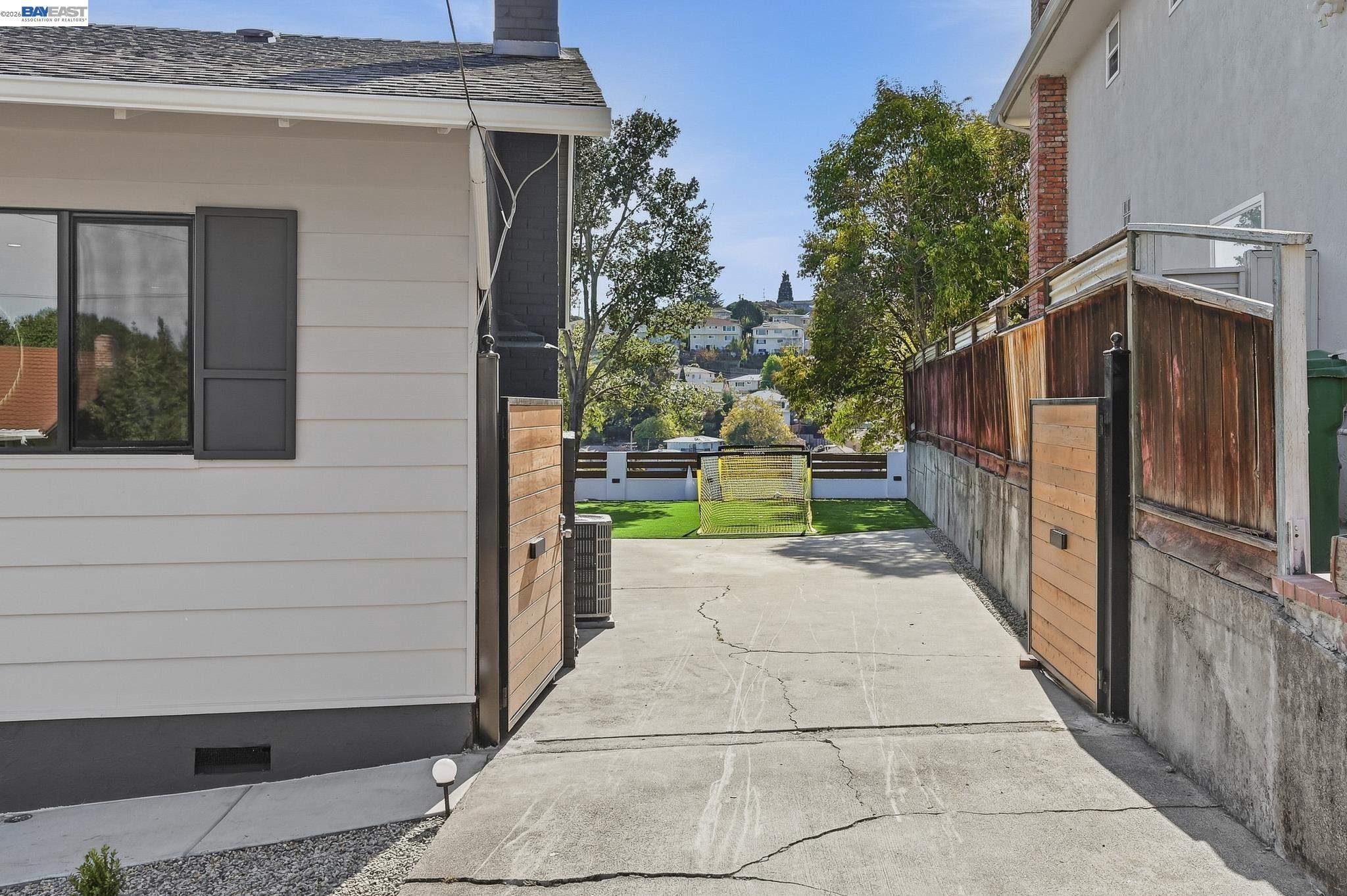 2843 Jennifer Dr