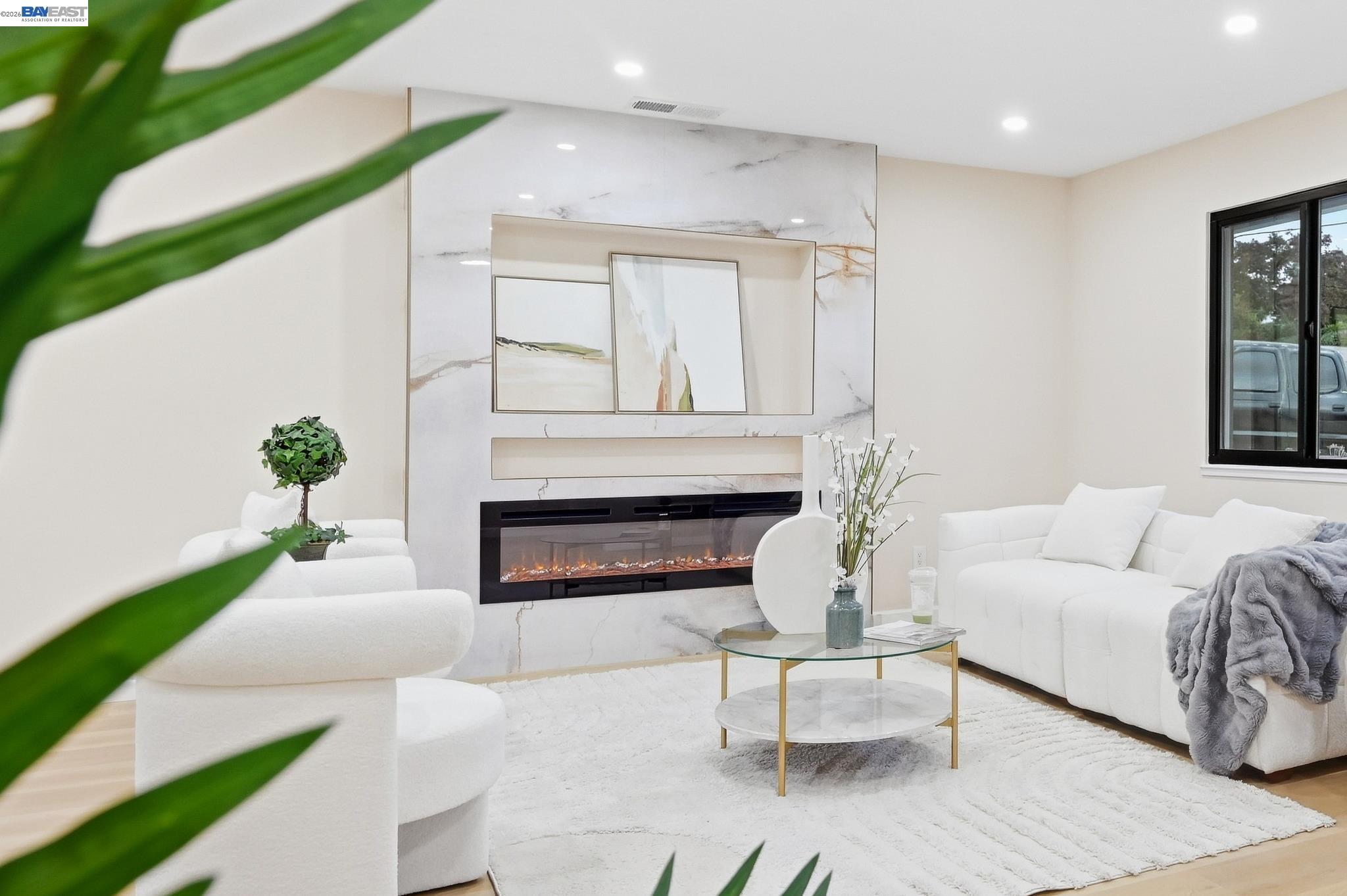2843 Jennifer Dr