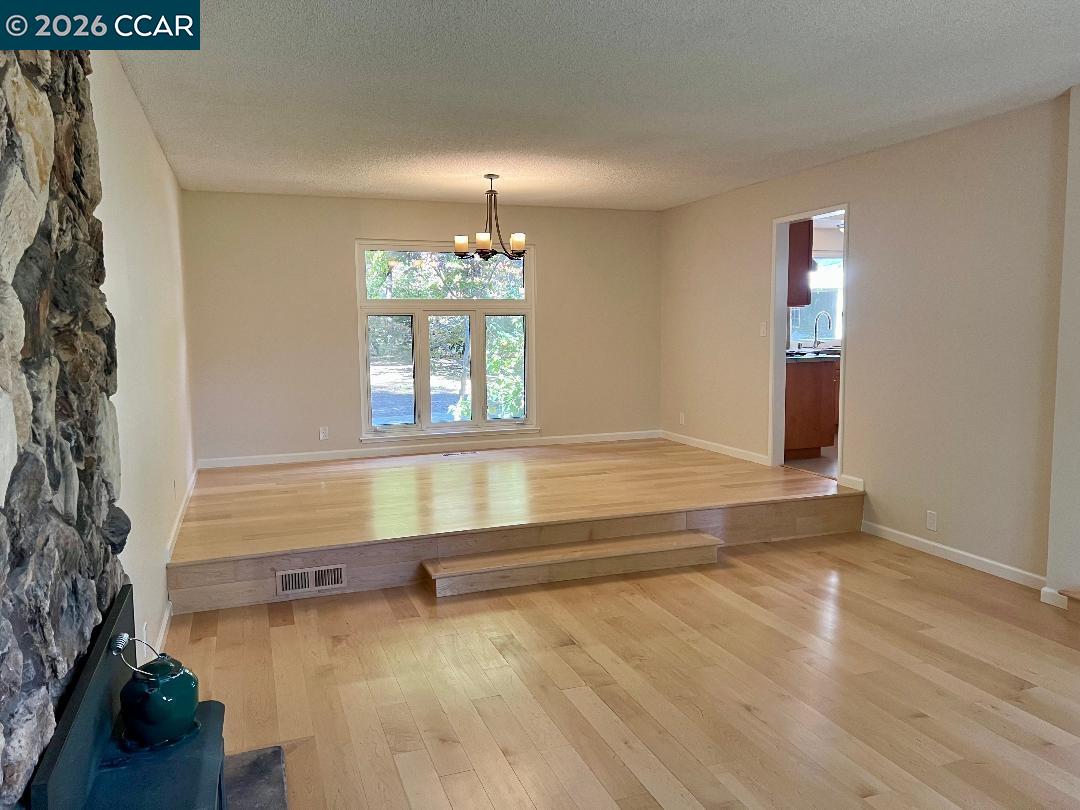 3151 La Playa Ct
