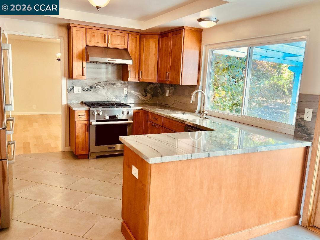 3151 La Playa Ct