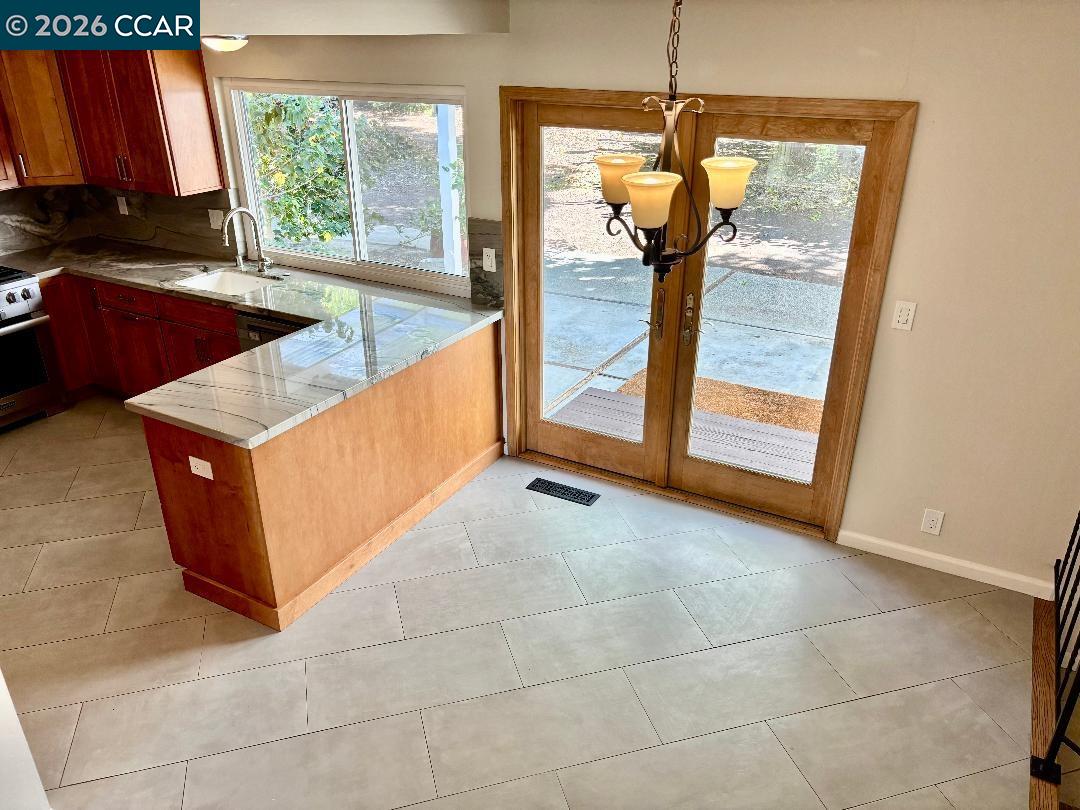 3151 La Playa Ct