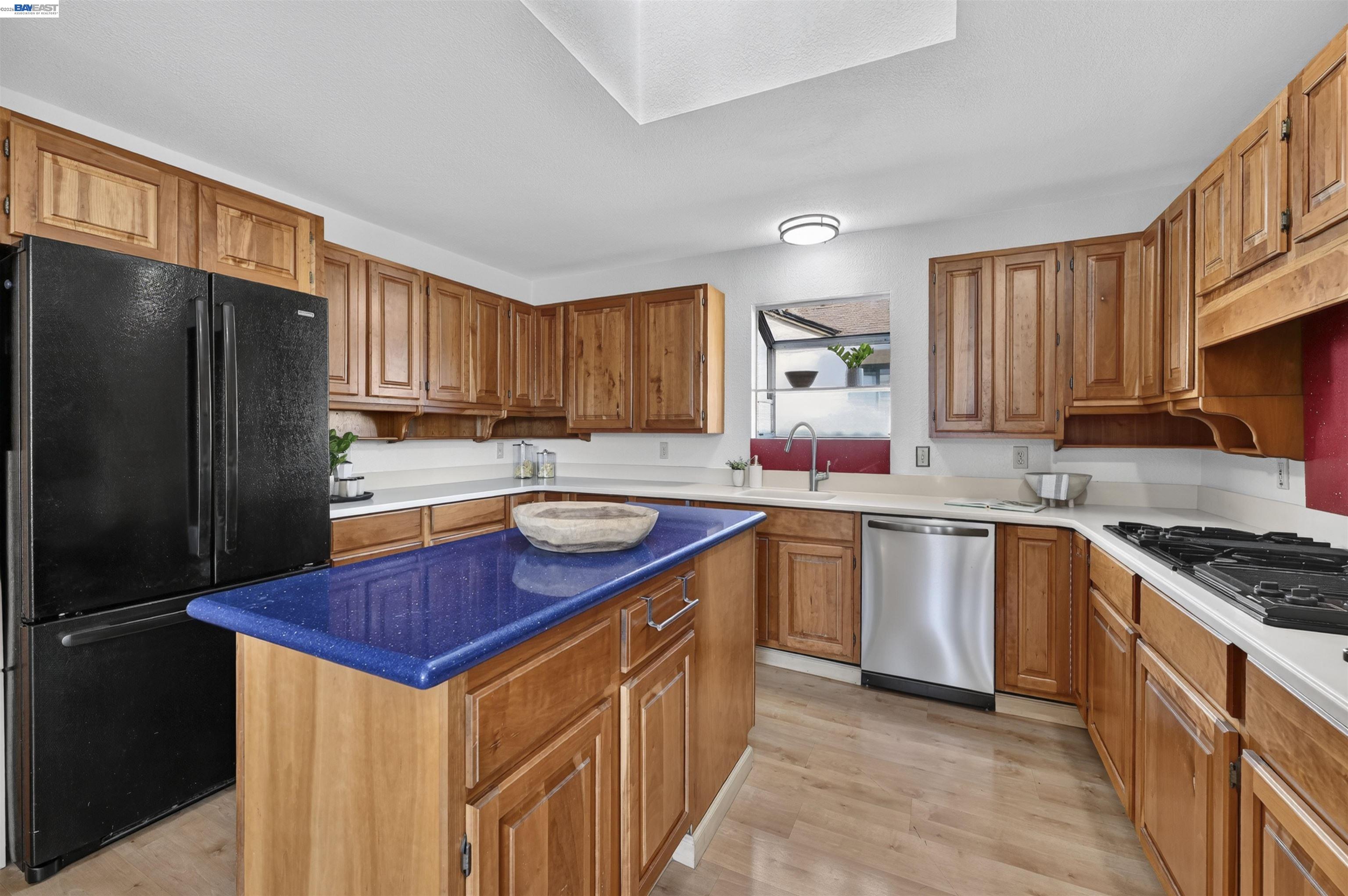 14660 Elm St