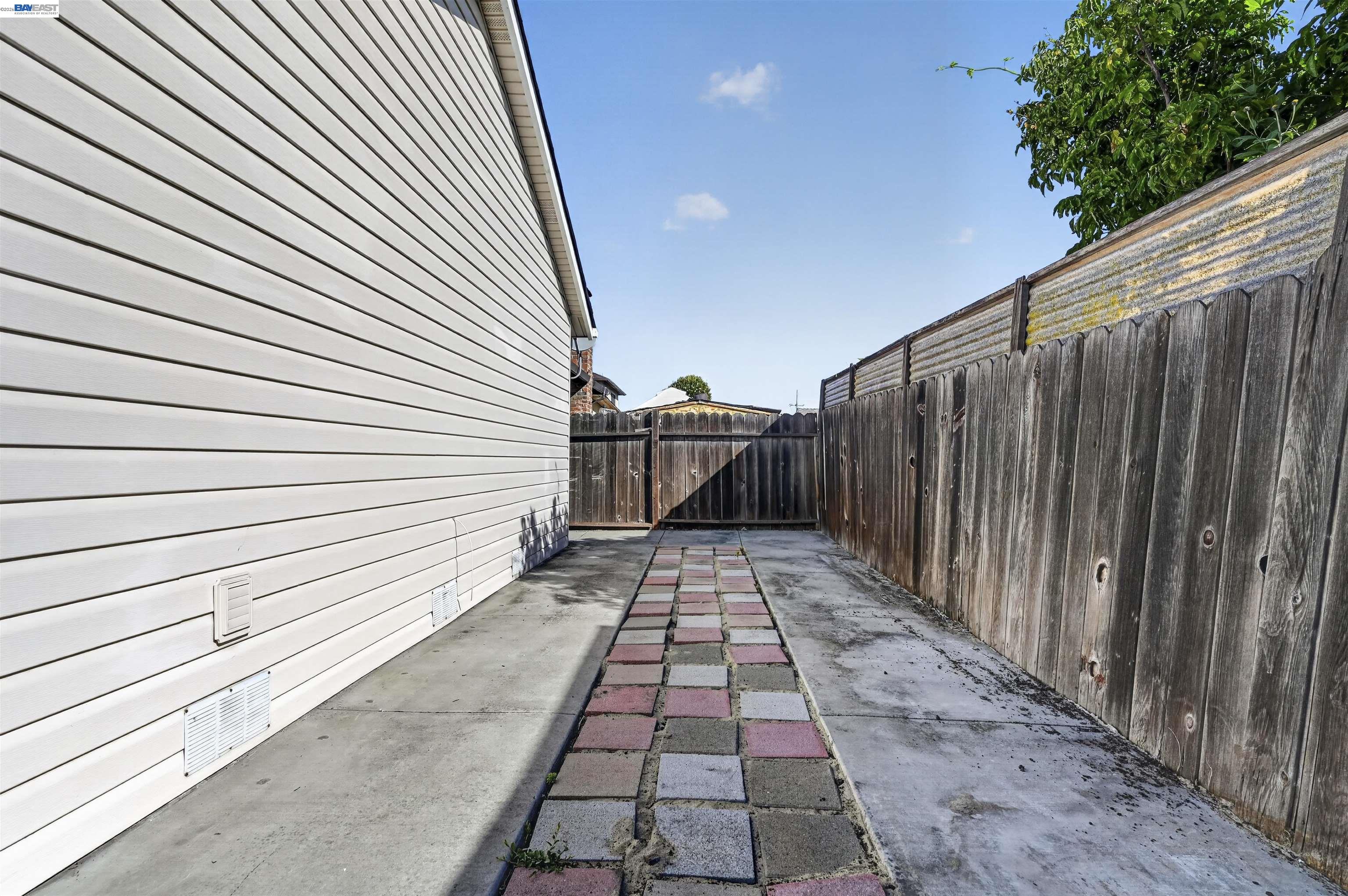 14660 Elm St