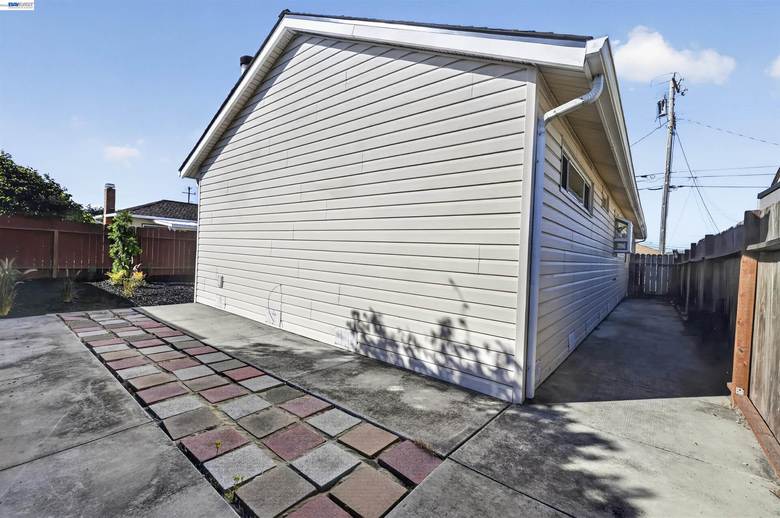 14660 Elm St