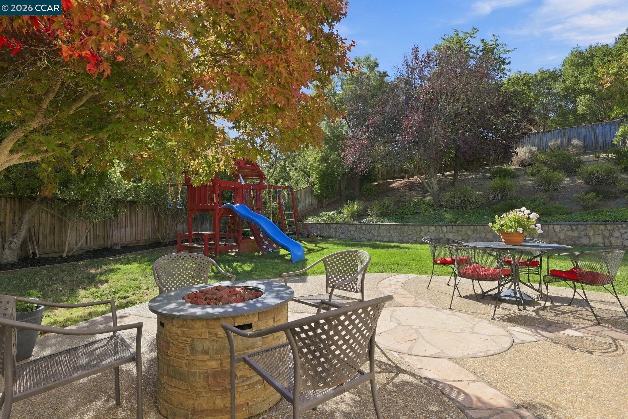 4035 Lilac Ridge Rd