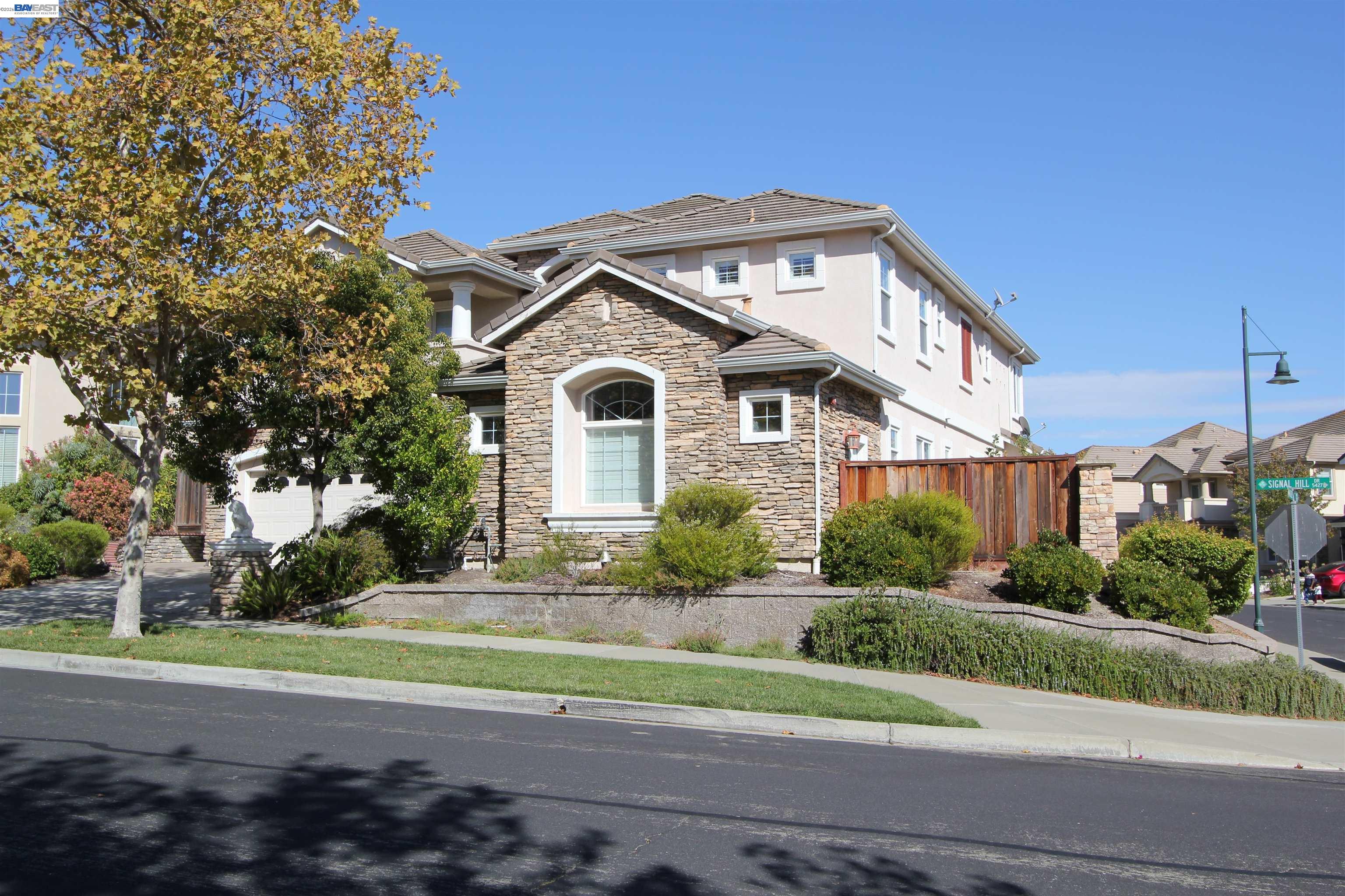 5427 SIGNAL HILL DR