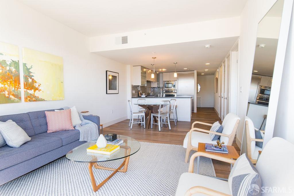 72 Townsend Street # 809