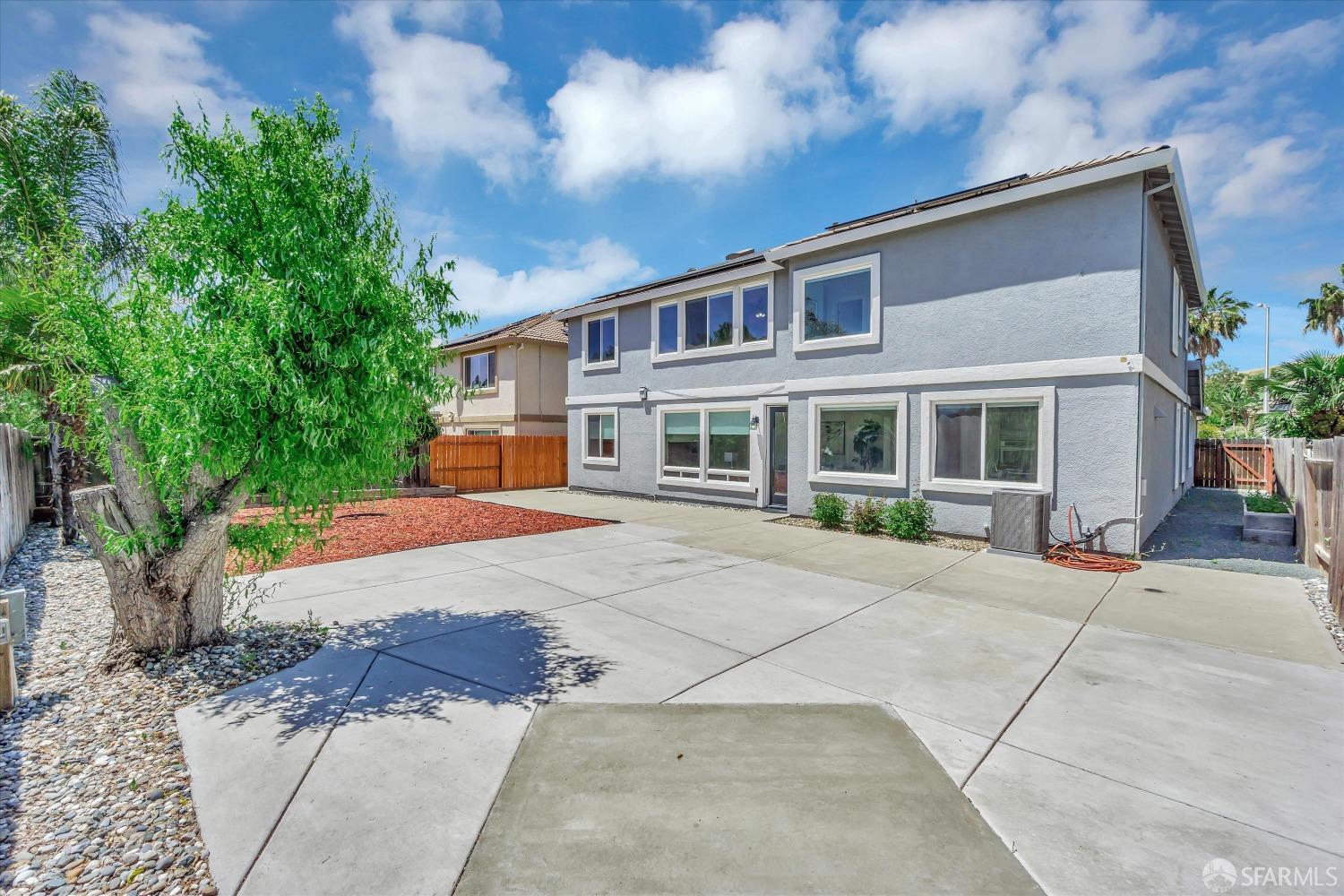2320 Quartz Way