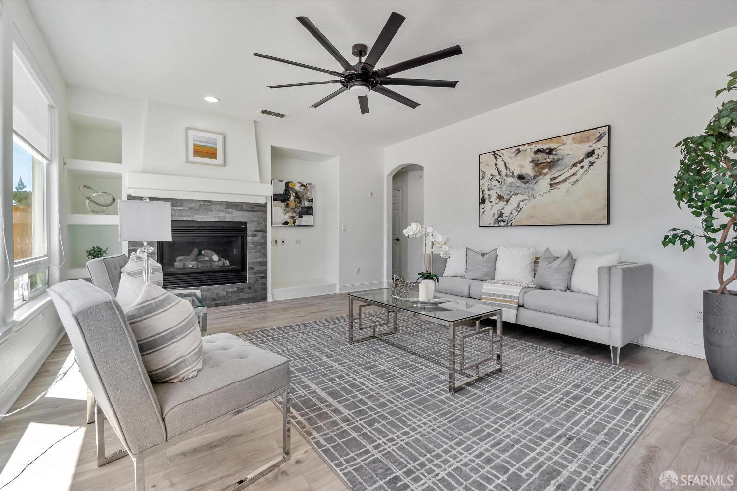 2320 Quartz Way