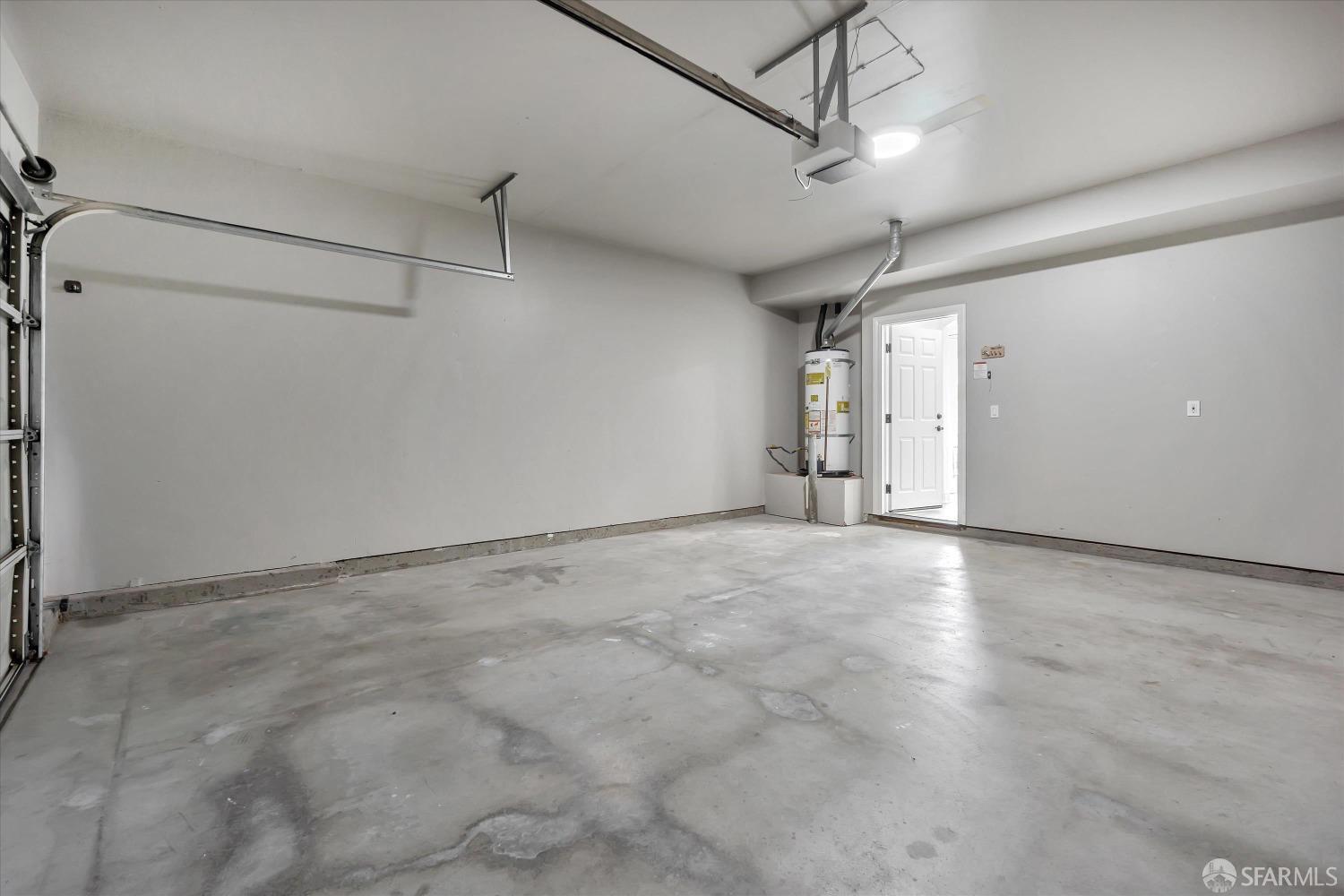 2320 Quartz Way