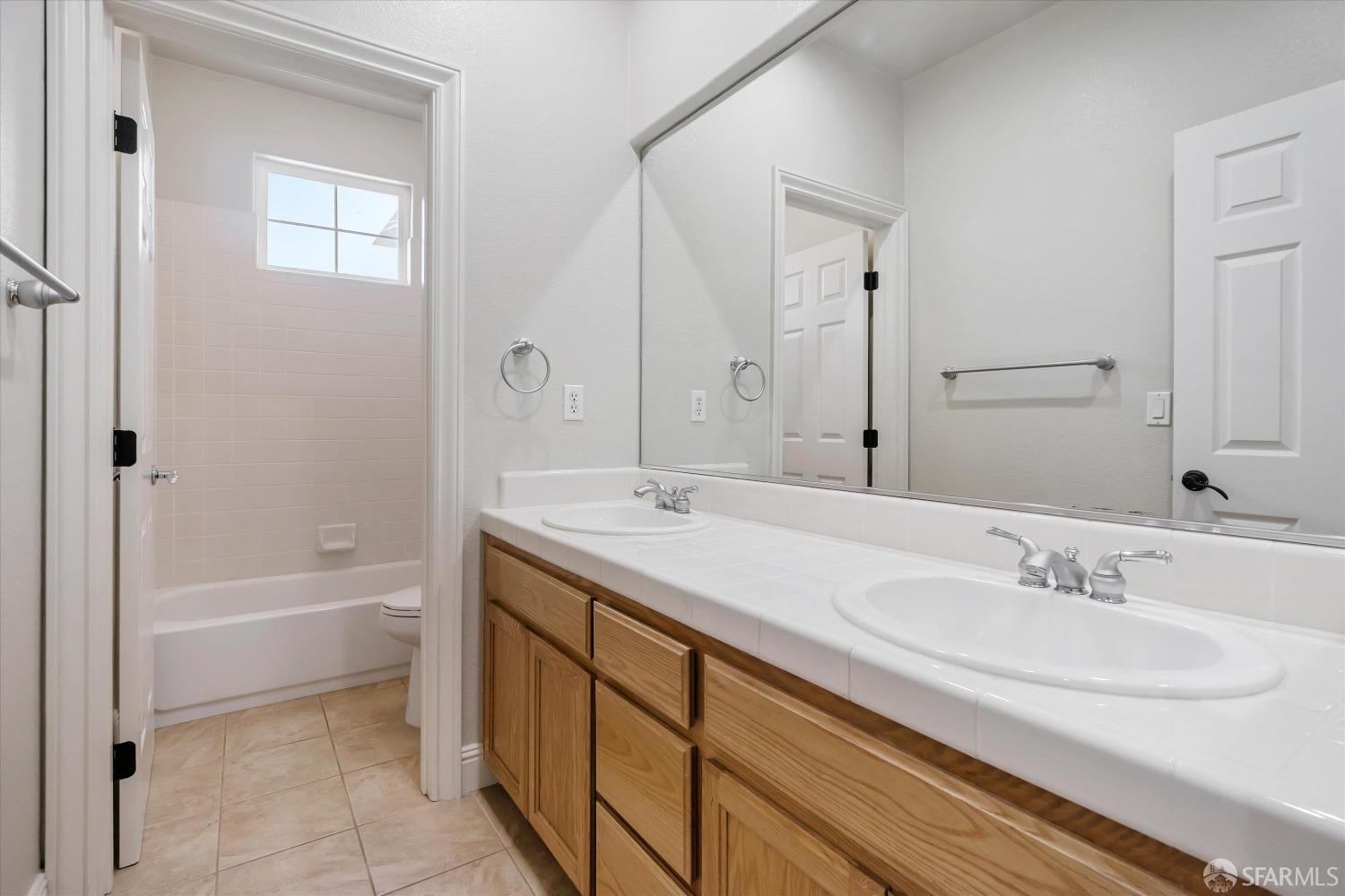 2320 Quartz Way