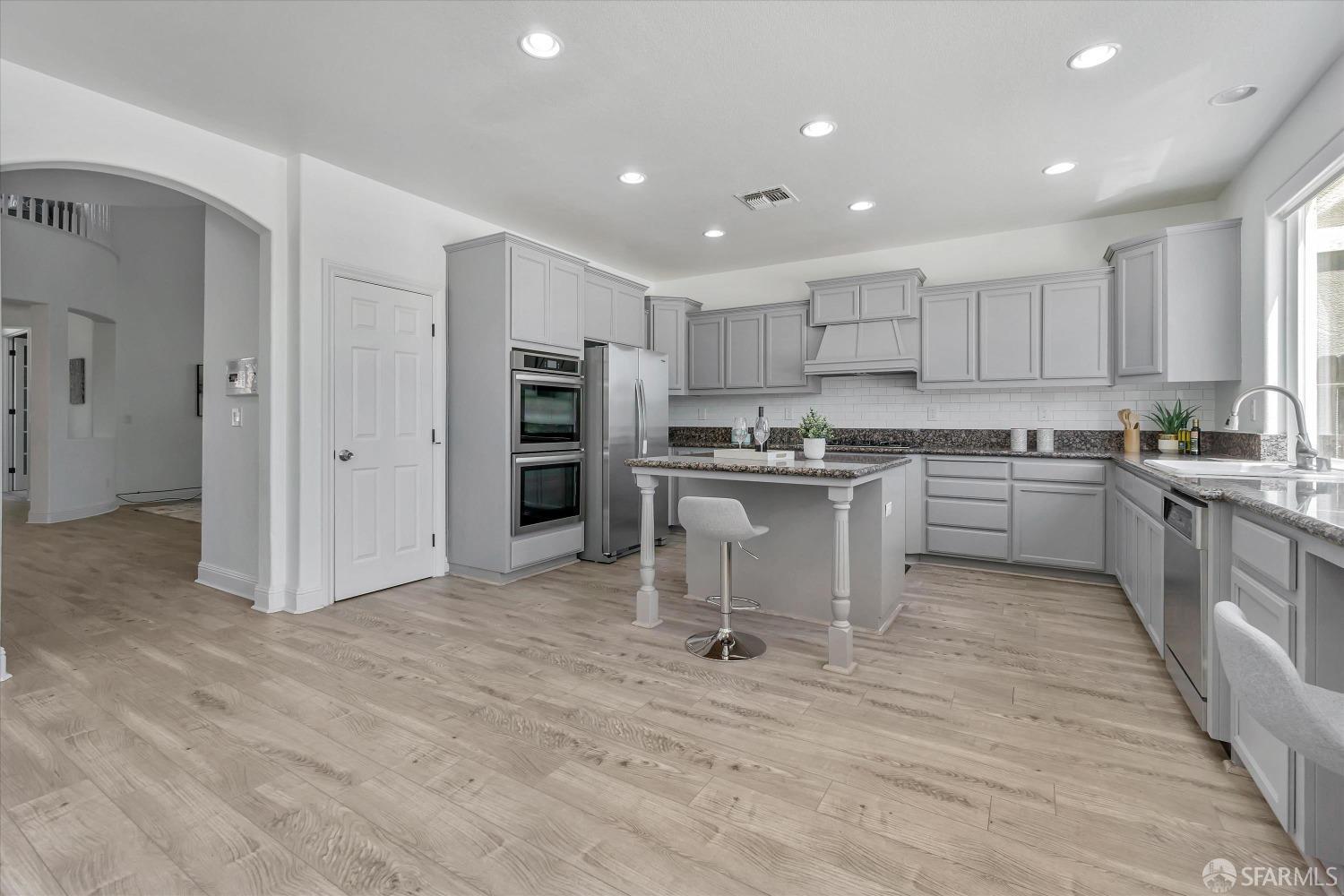 2320 Quartz Way