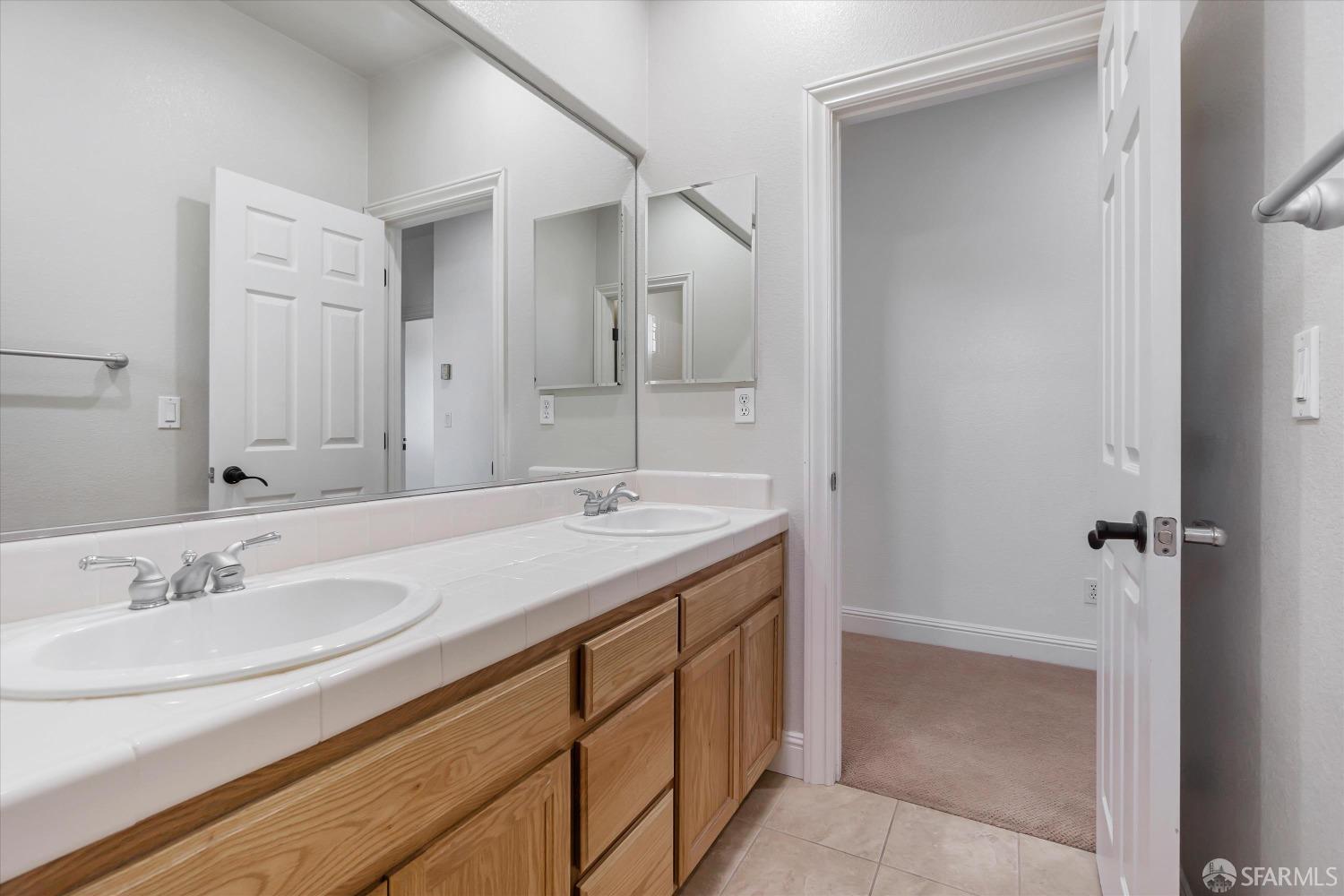 2320 Quartz Way