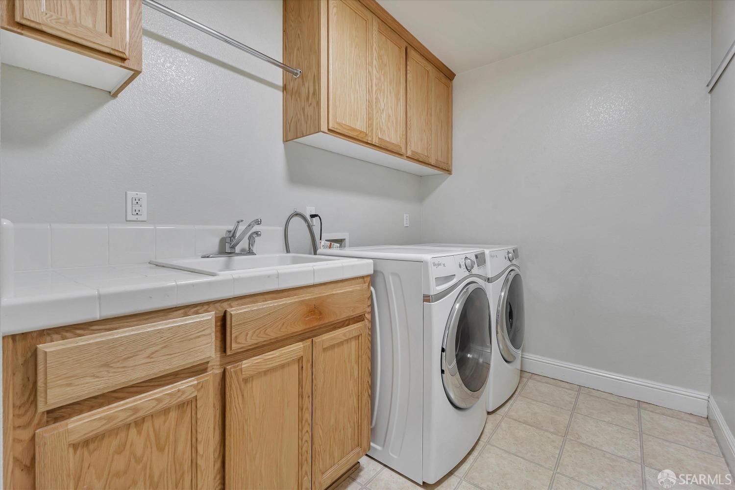 2320 Quartz Way