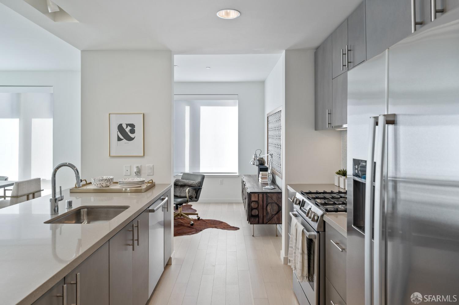 52 Innes Court # 403