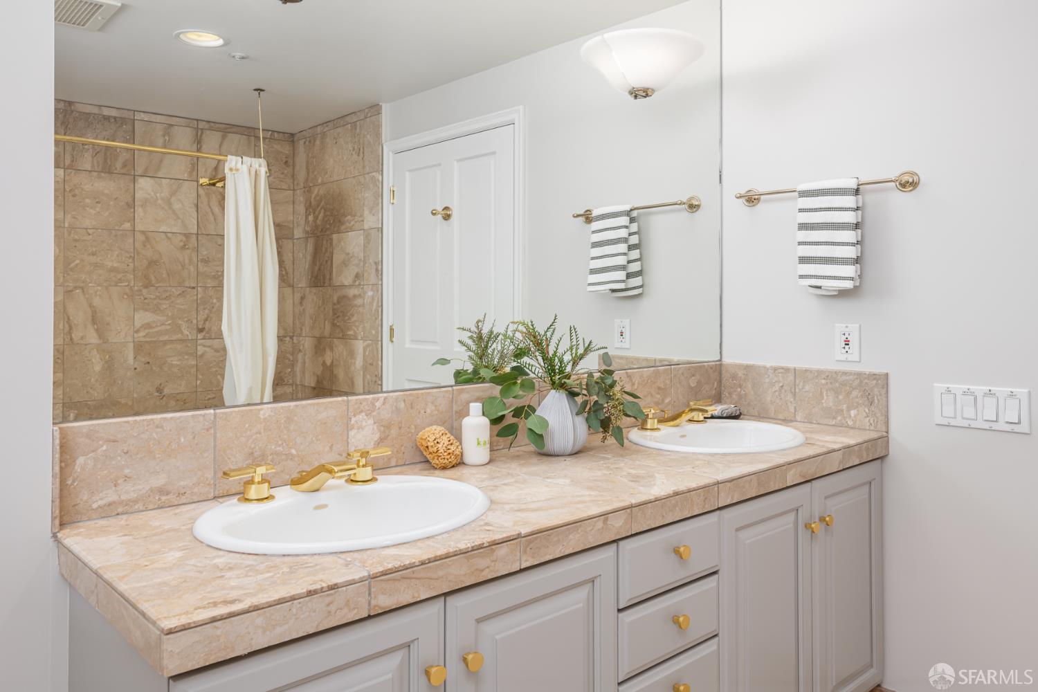 75 Folsom Street # 1701