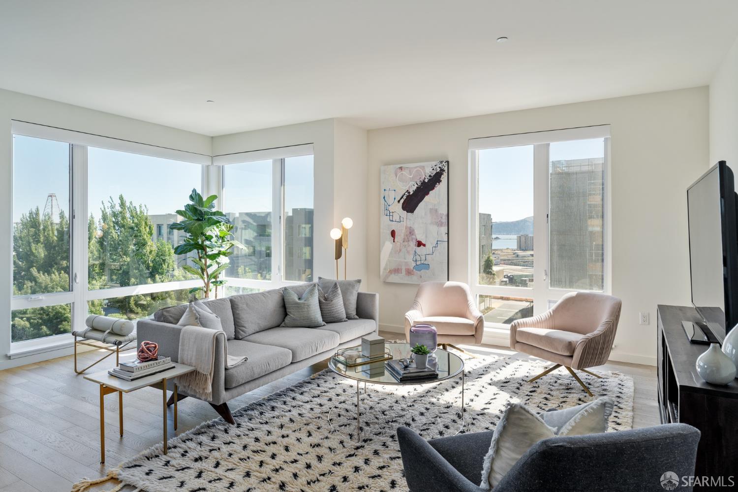 10 Innes Court # 405