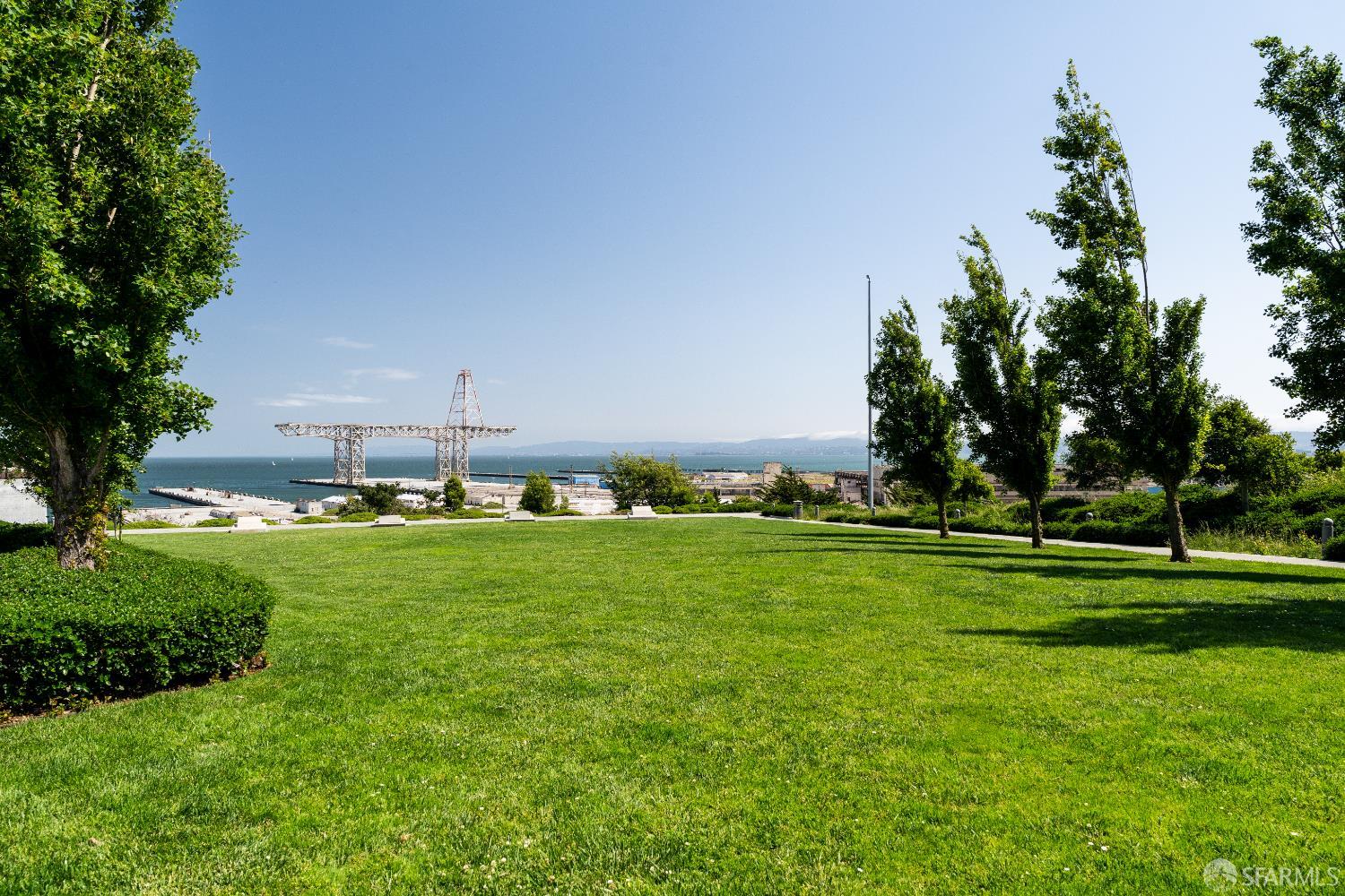 10 Innes Court # 405