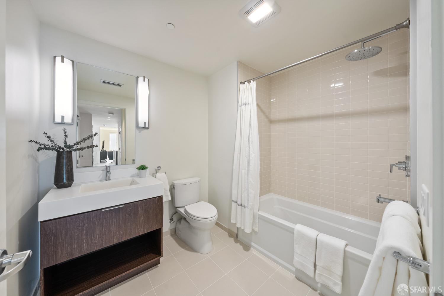 10 Innes Court # 405