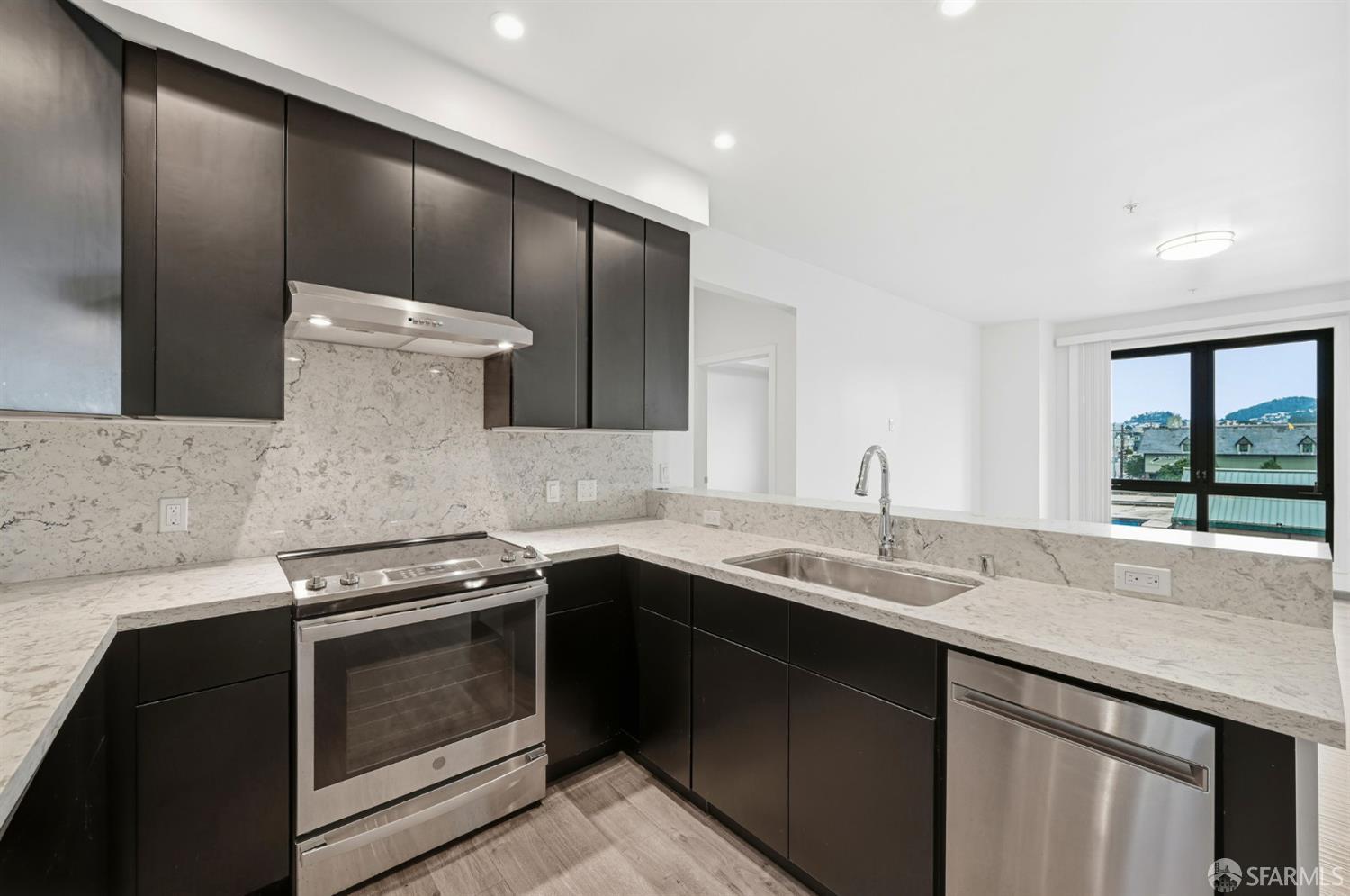 3535 Wawona Street # 415