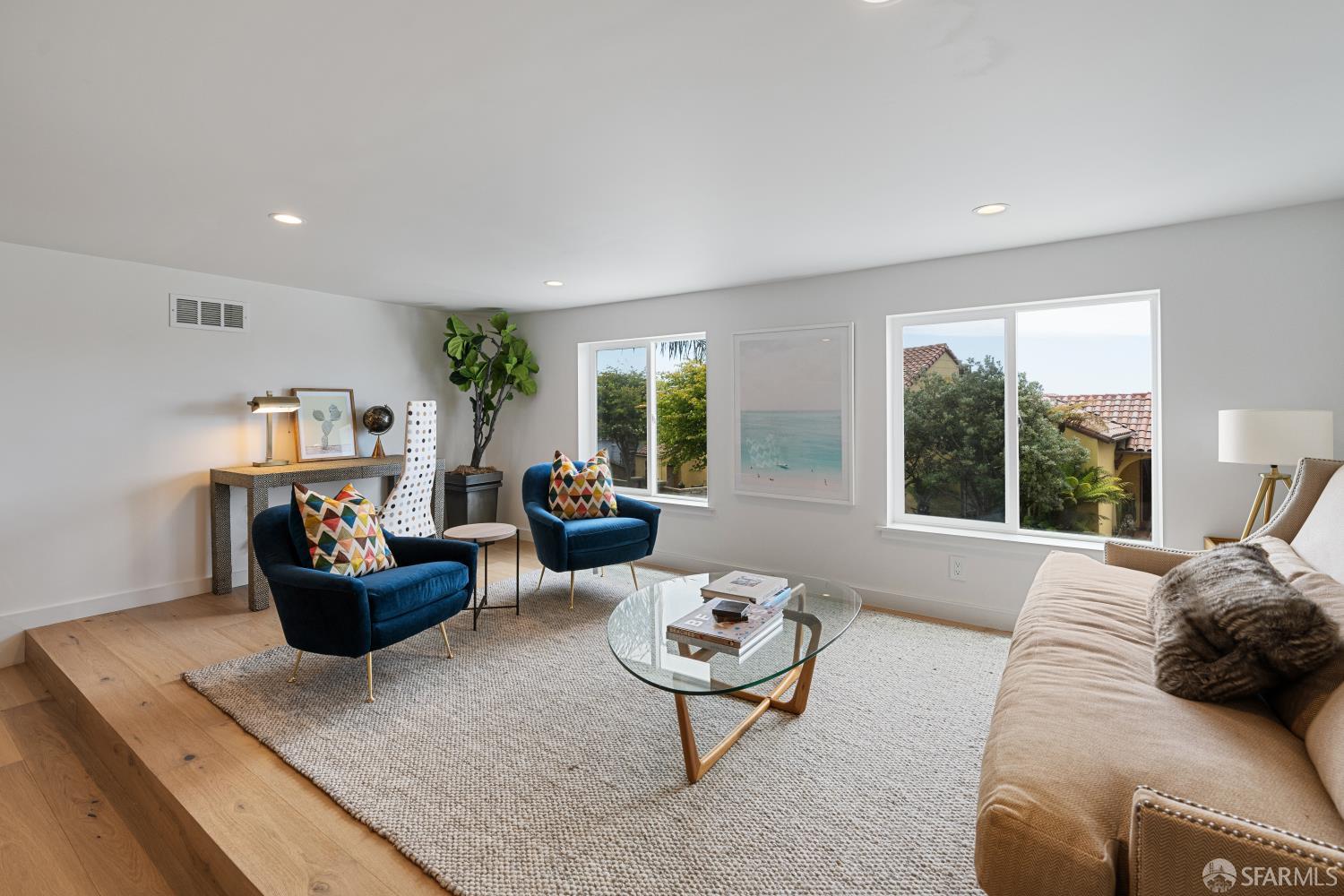 628 Los Palmos Drive