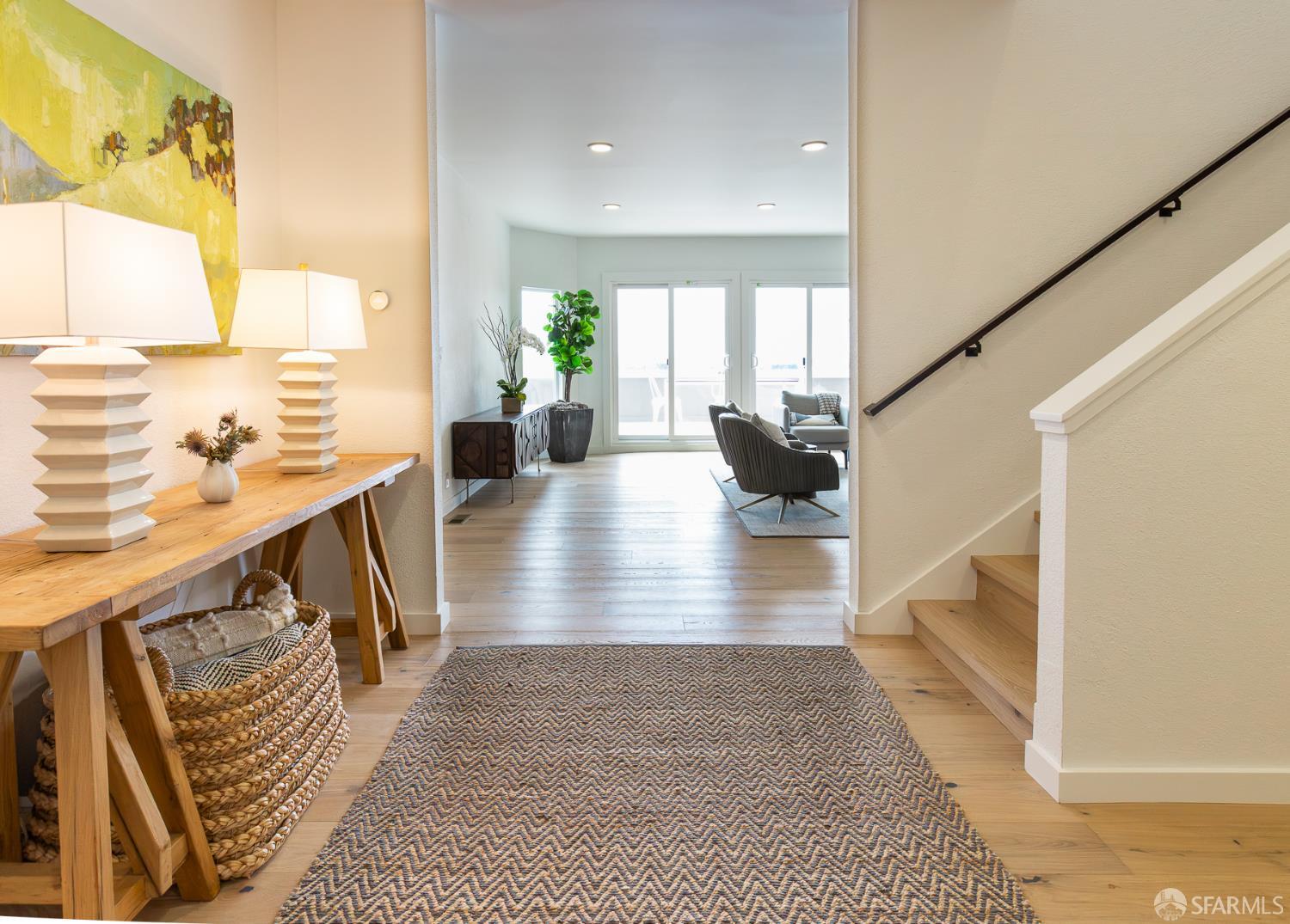 628 Los Palmos Drive