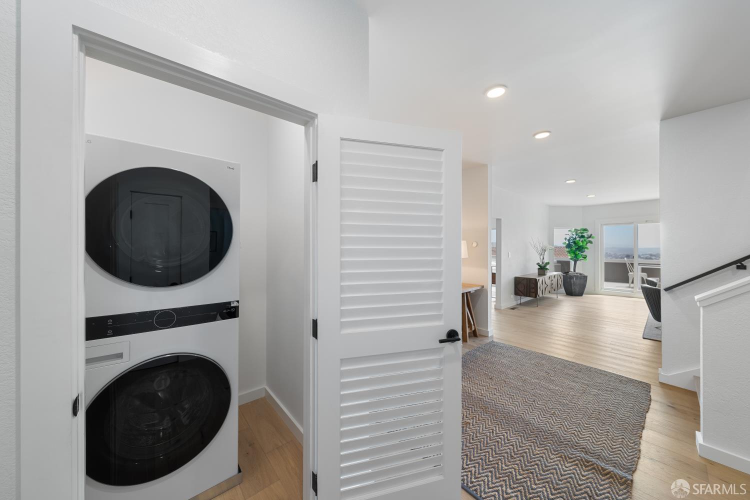 628 Los Palmos Drive