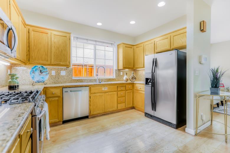 15358 Snowy Plover CT