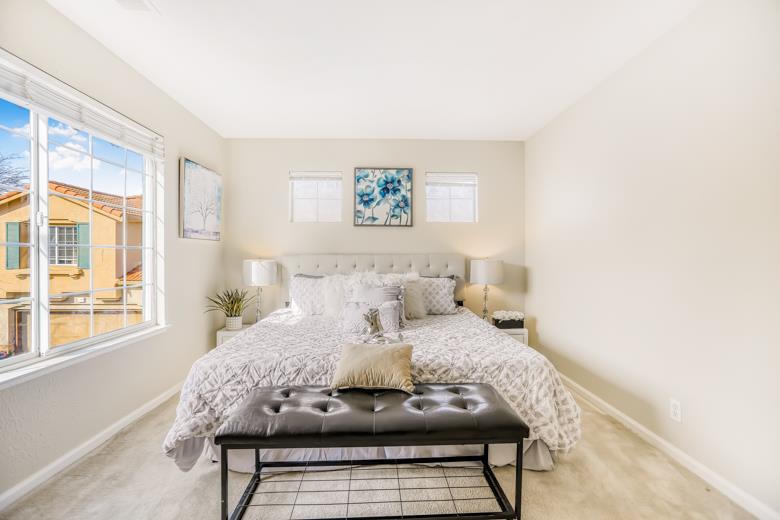 15358 Snowy Plover CT