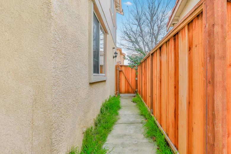 15358 Snowy Plover CT