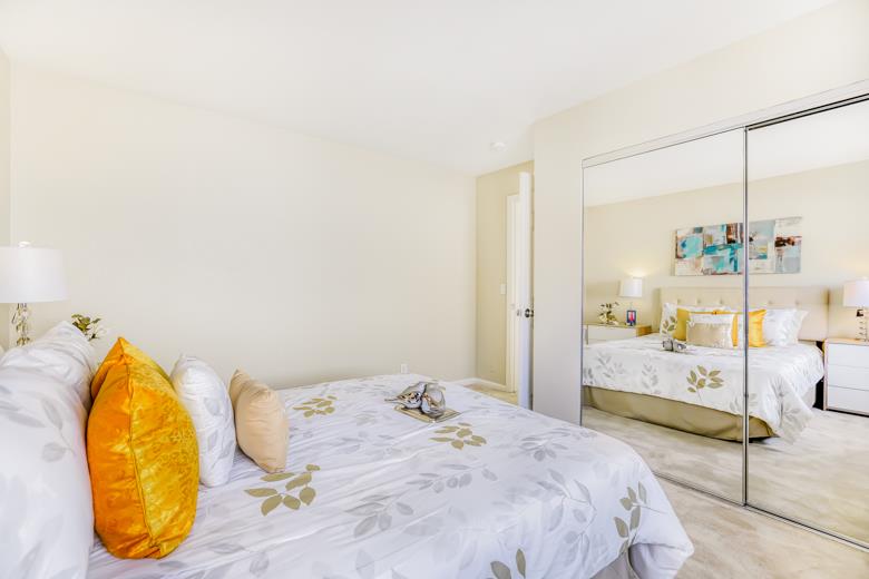 15358 Snowy Plover CT