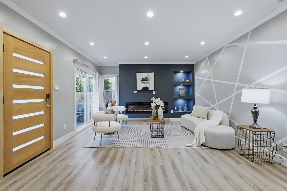 114 Garden Lane