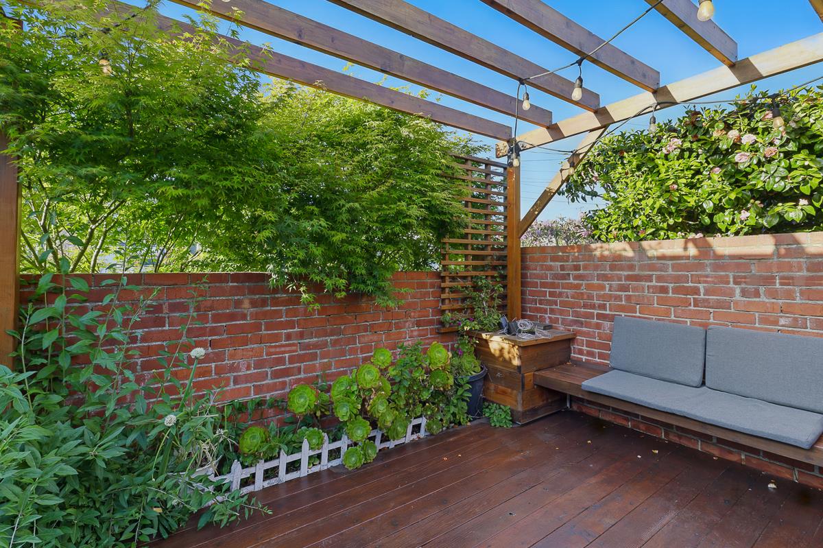 114 Garden Lane