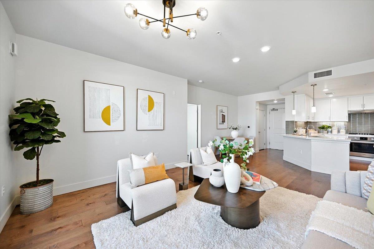 657 Walnut Street 325