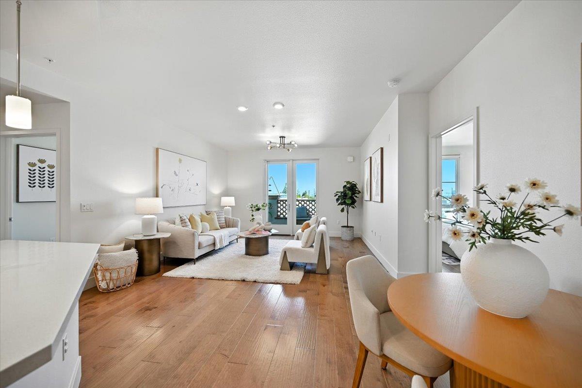 657 Walnut Street 325