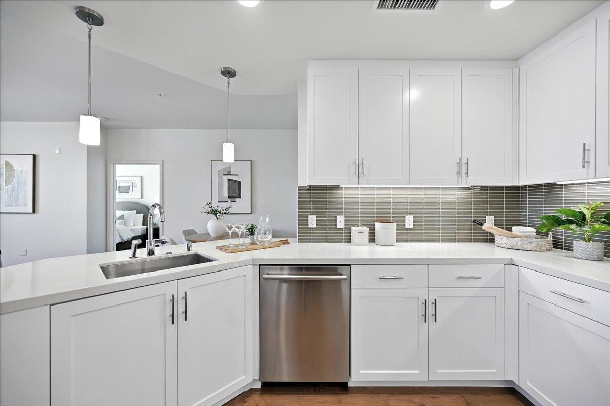 657 Walnut Street 325