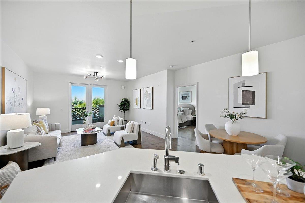 657 Walnut Street 325