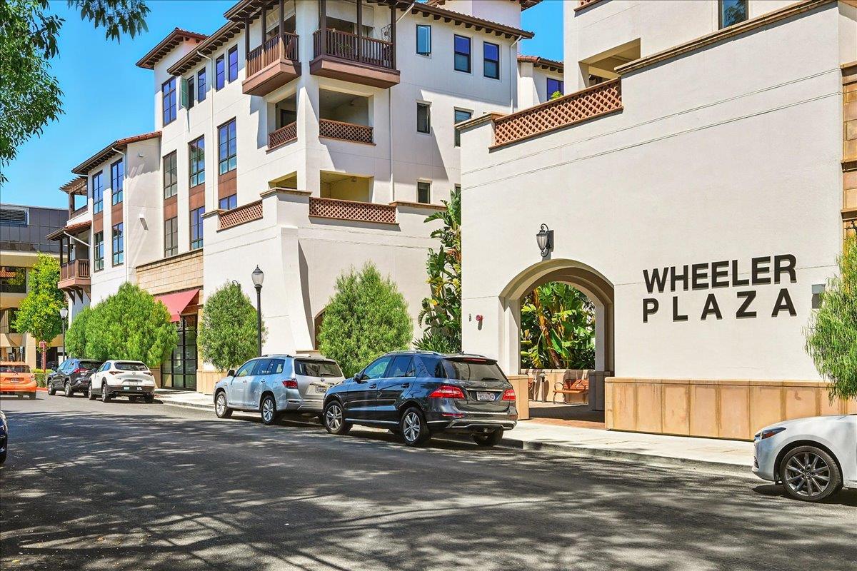 657 Walnut Street 325