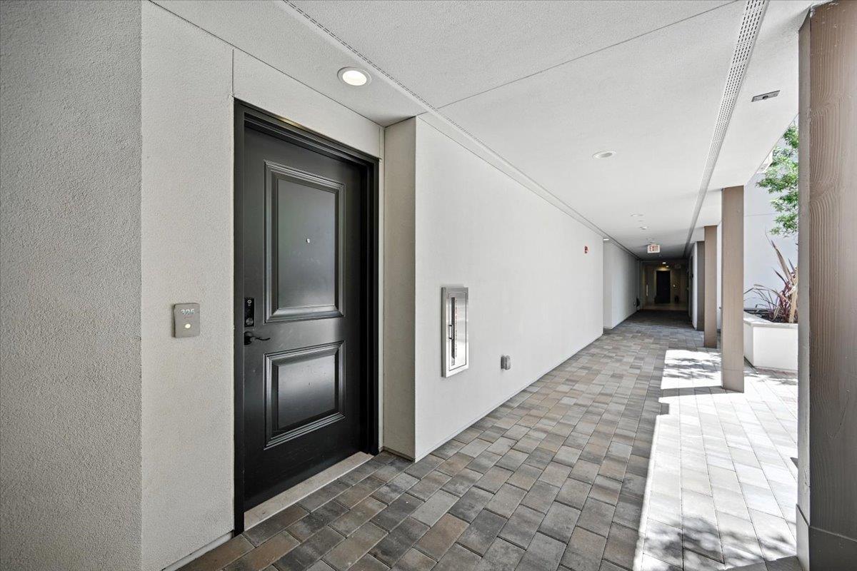 657 Walnut Street 325